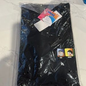 doraemon Uniqlo short sleeves T Shirt  size S

Black color